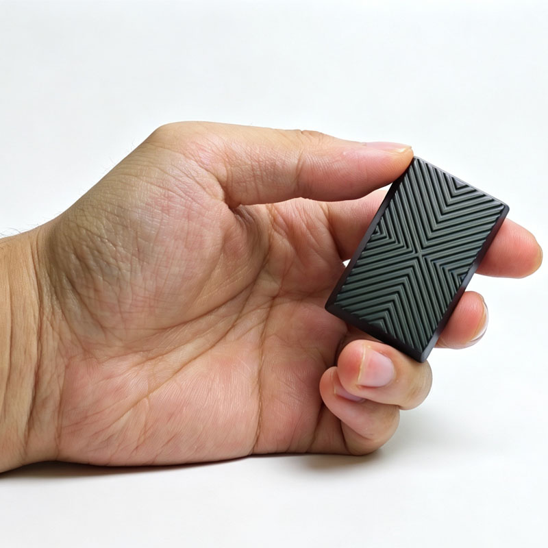 NEW Magnetic Push Card Fidget  - Cool Office Tech Gadgets 评论和价格